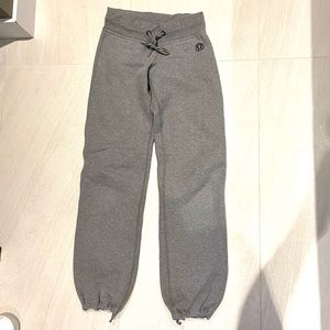 Lululemon - Grey sweatpants